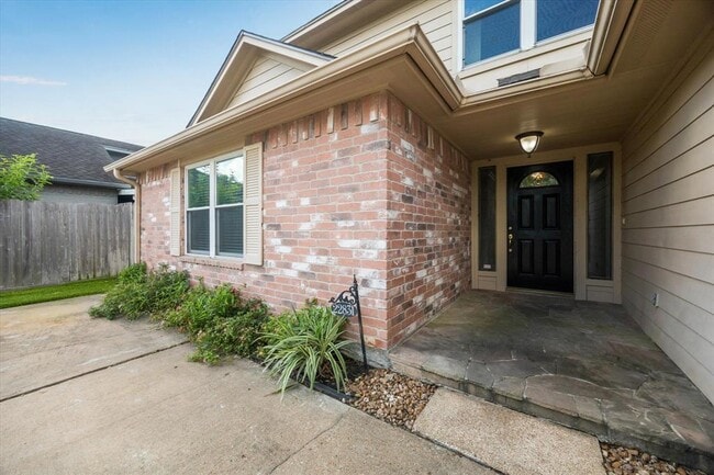 Building Photo - 22831 Rangeview Dr