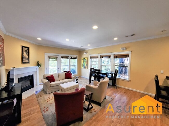 Building Photo - Fully Furnished Luxury Townhouse Available Soon!