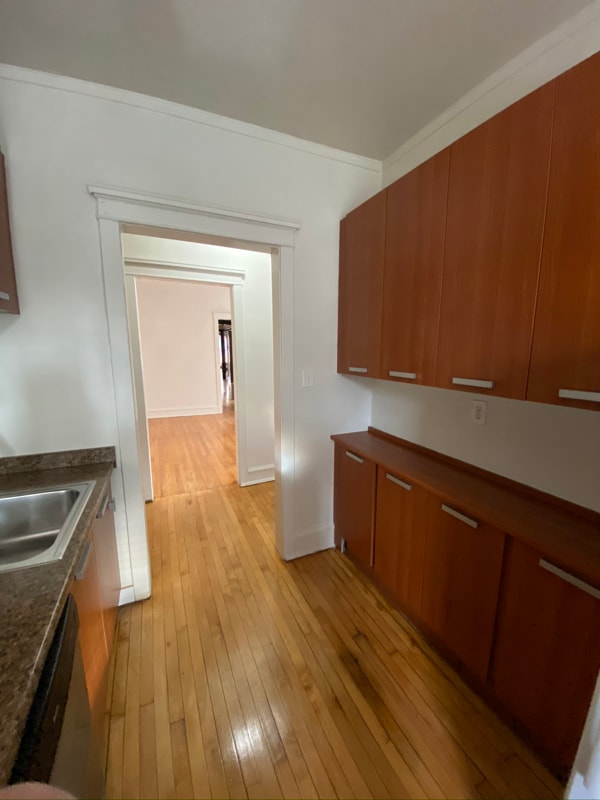 Photo - 1419 W Leland Ave Apartment