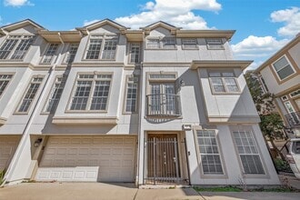 Building Photo - 5217 Blossom St