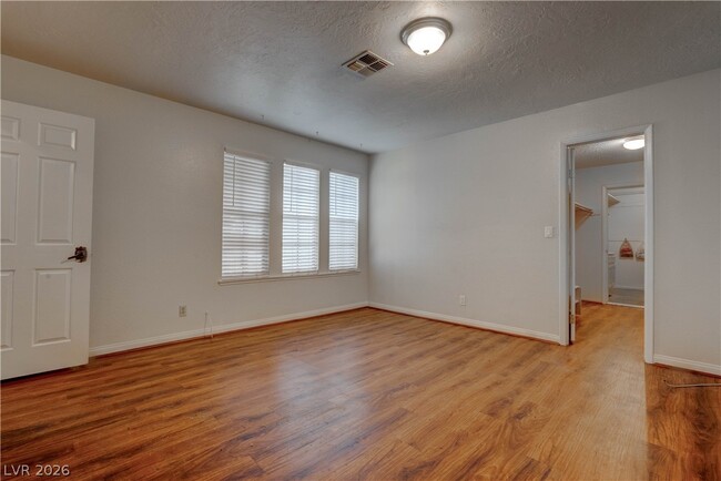 Foto del edificio - 3905 Landsdown Pl