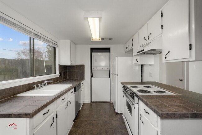 Foto del edificio - 217 Settlers Park Dr