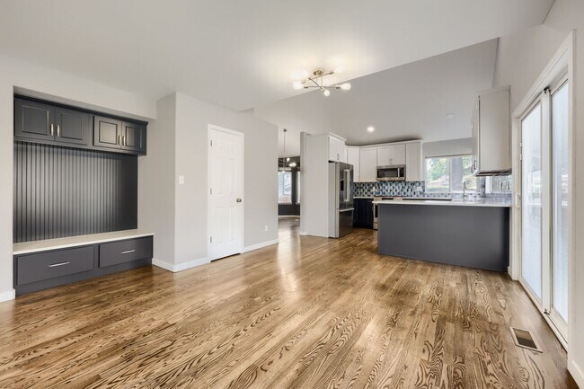 Foto del edificio - 885 Marlstone Pl