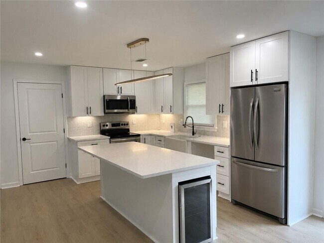 Foto del edificio - 500 Hutchens Rd SE