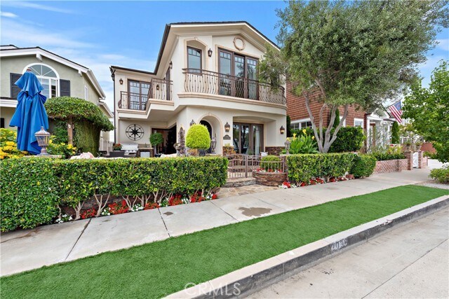 Foto del edificio - 2038 Miramar Dr