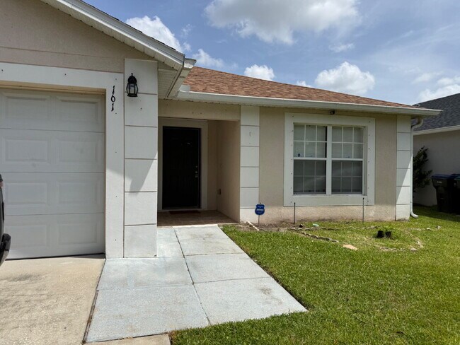Building Photo - 161 Windrose Dr