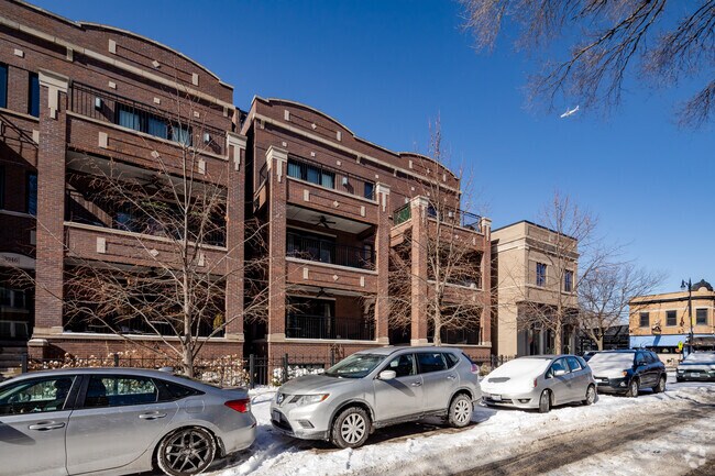 Building Photo - 3950 N Hoyne Ave