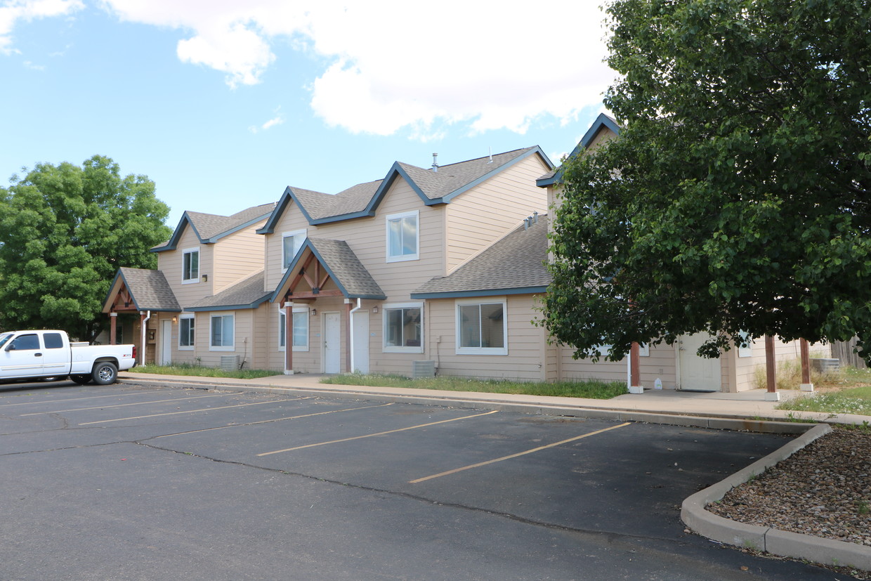 Foto del edificio - Main Street Townhomes