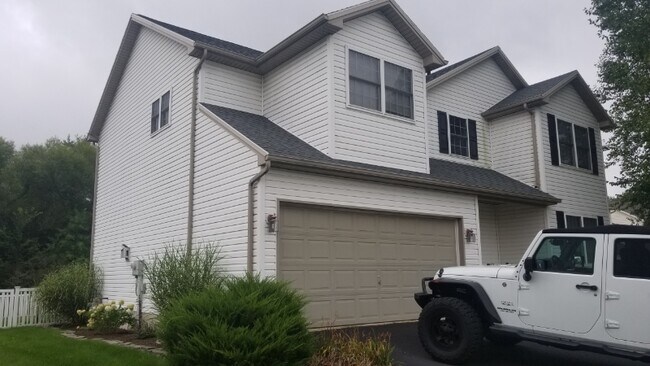 Building Photo - 1016 Caspian Dr