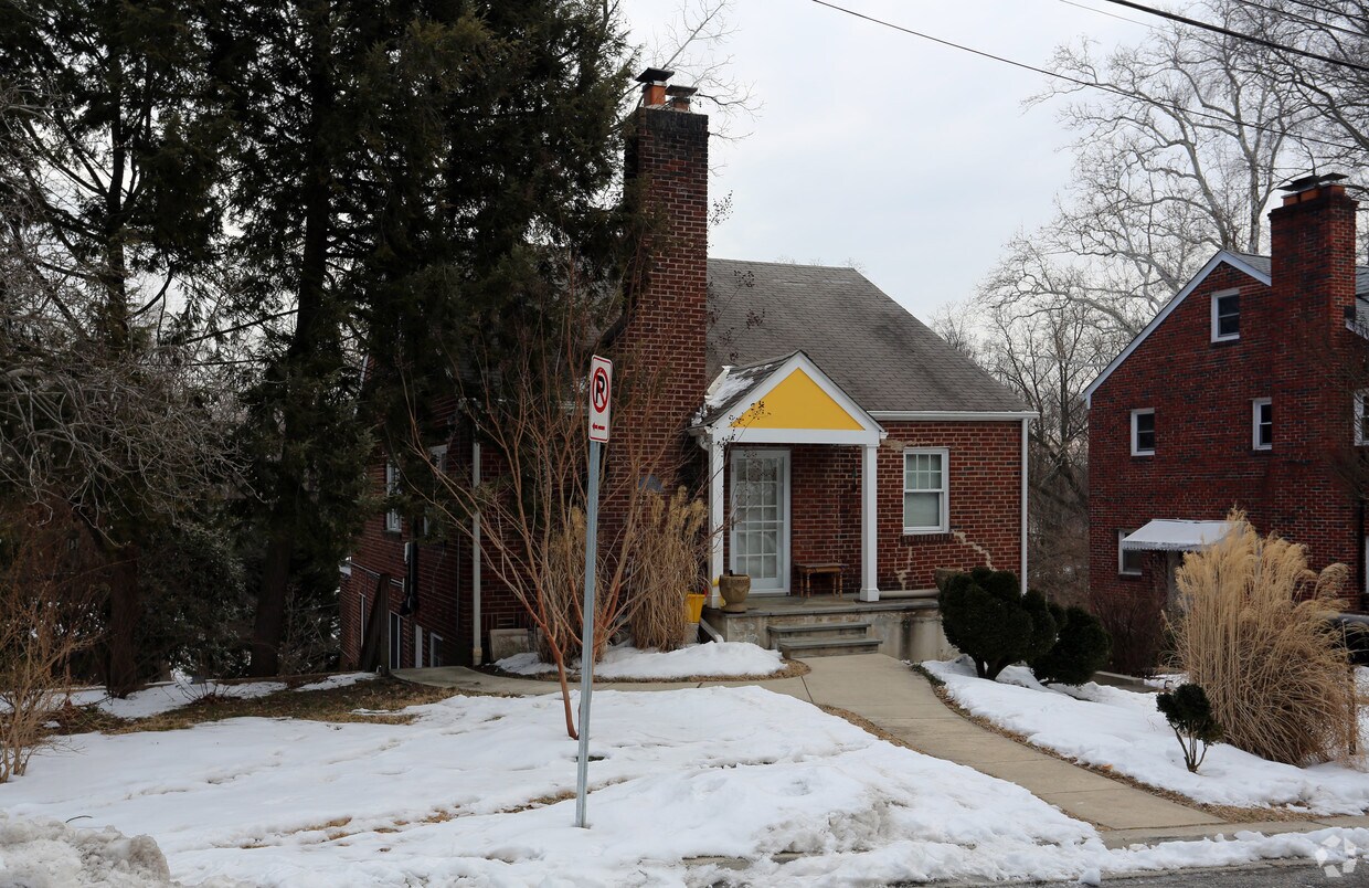 Foto del edificio - 7911 Garland Ave
