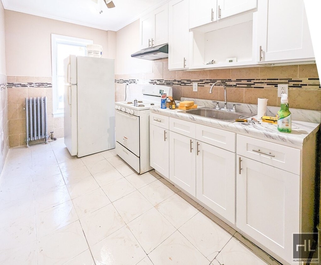 Primary Photo - FULTON STREET