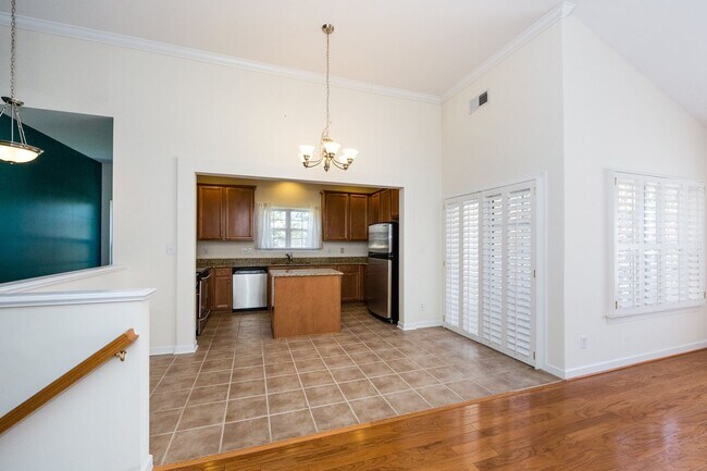 Foto del edificio - Great Ballantyne Location; Great Schools; ...