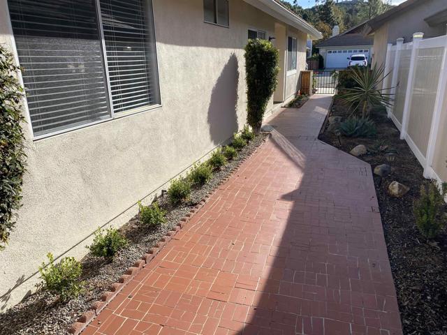 Foto del edificio - 2335 Briarwood Pl