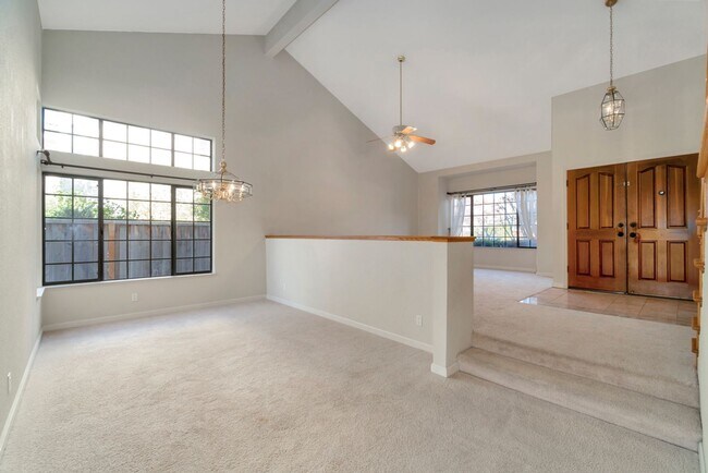 Foto del edificio - 1718 Kofman Pkwy - 4 bedroom | 3 bath | Si...