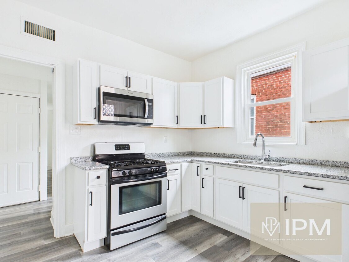 Foto principal - 633 W Princess St