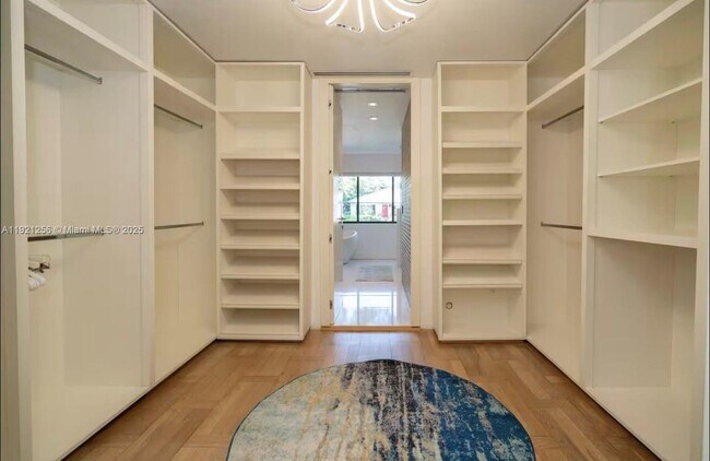 Foto del edificio - 45 SW 28th Rd