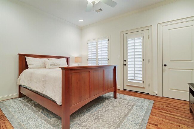 Foto del edificio - 232 Detering St