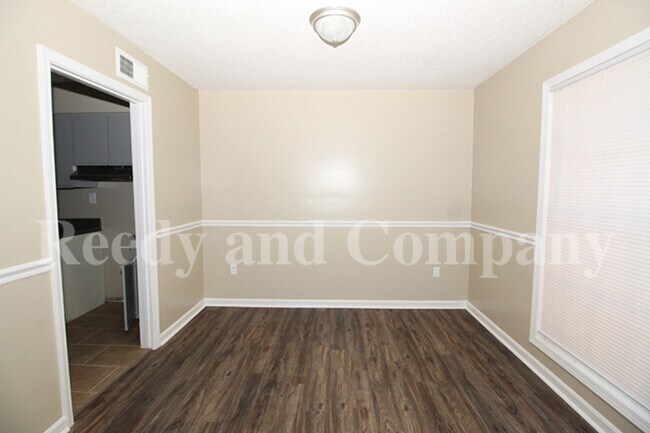 Foto del edificio - 3039 Morningview Dr