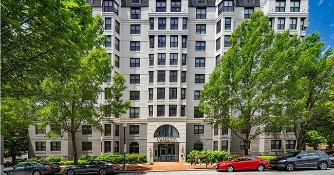 Building-Exterior-04-Varsity-On-K-WashingtonDC-06 - Varsity On K Apartments