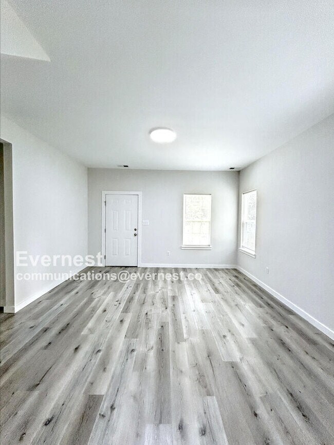 Foto del edificio - 8705 Moody Rd
