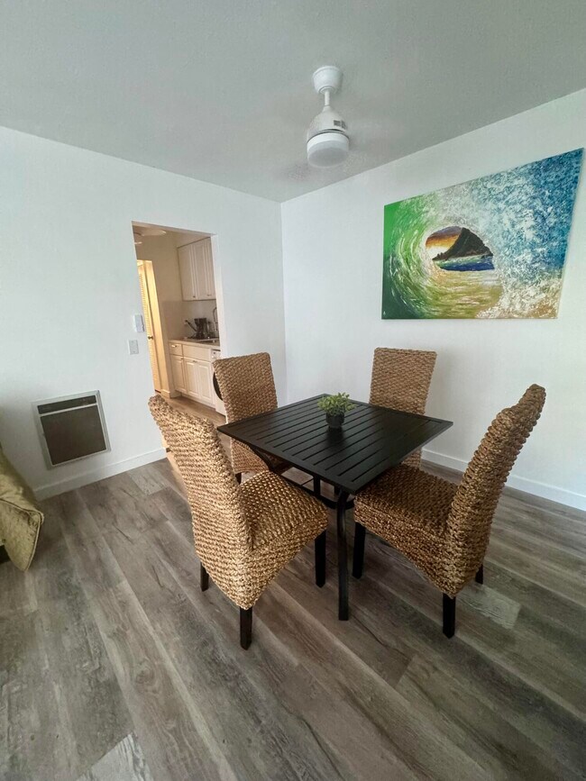 Foto del edificio - 113 N Lakeside Dr