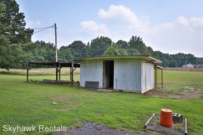 Building Photo - 3 br, 1.5 bath House - 514 Mt. Pelia Rd.