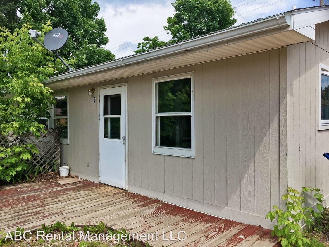 209 E Wood Ave, Wittenberg, WI 54499 Room for Rent in Wittenberg, WI