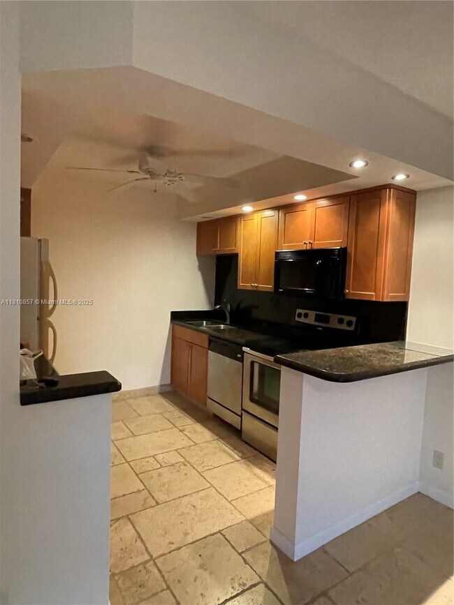 Foto del edificio - 2900 NE 30th St