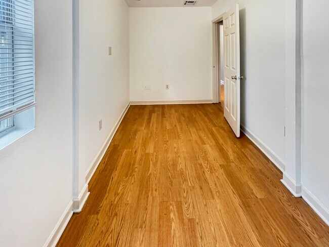 Foto del edificio - 2114 Feliciana St