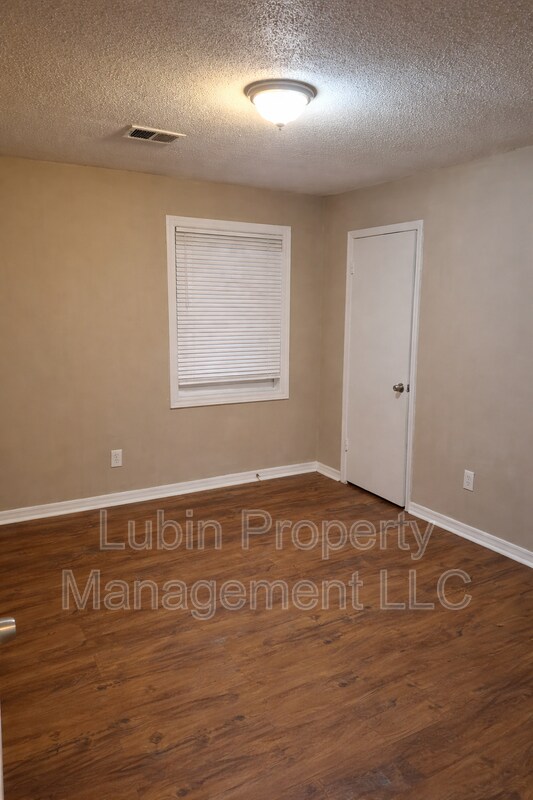 Foto del edificio - 1221 Tahoe Rd
