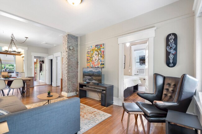 Photo du bâtiment - 1832 W 2nd Ave