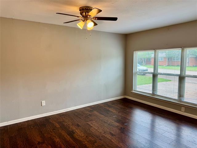 Foto del edificio - 611 Crestview Dr