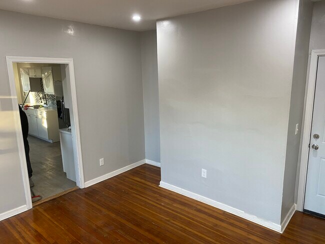 Foto del edificio - 712 Stanley St