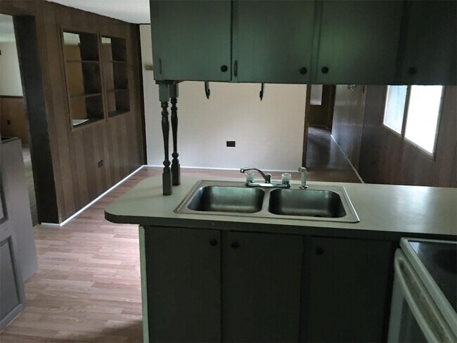 Foto del edificio - 32 Counterfeit Way