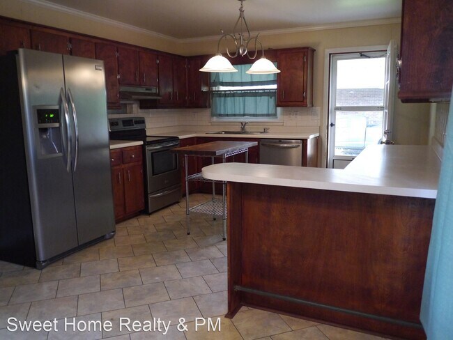 Building Photo - 3 br, 1 bath House - 3416 Peppermint Drive