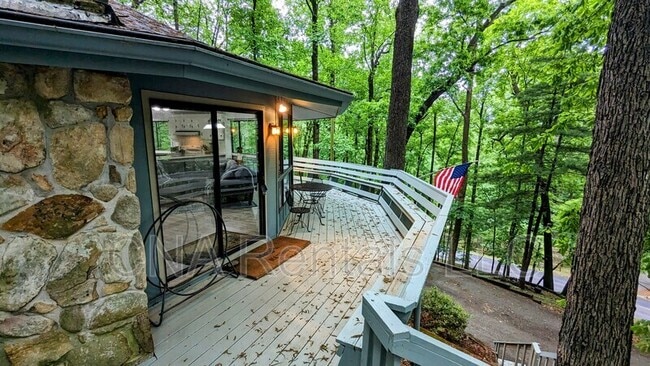 Foto del edificio - 828 Little Pine Mountain Rd