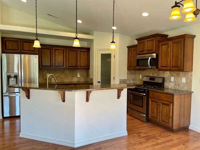 Building Photo - 424 Lakerose Loop