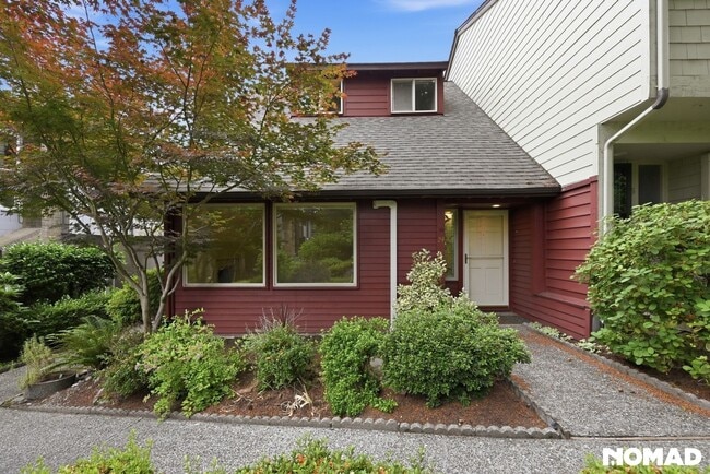 Building Photo - 1035 156th Ave NE