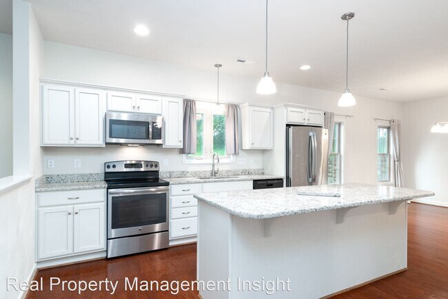 Foto del edificio - 4 br, 3 bath House - 342 Hubbard Street