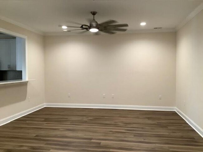 Foto del edificio - 175 Villa Oak Cir