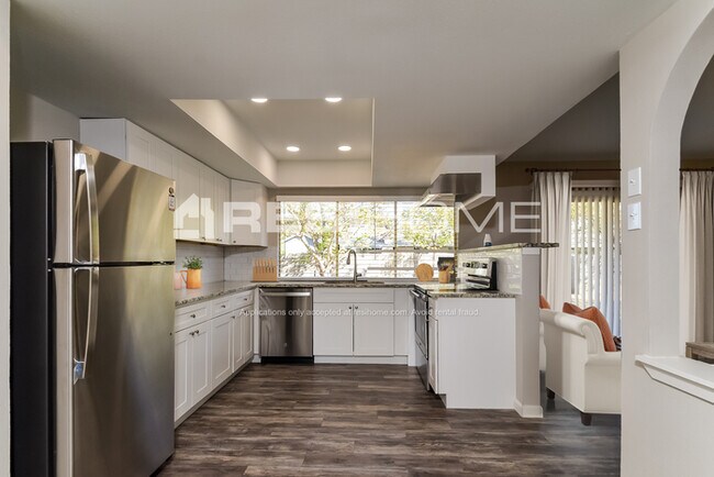 Building Photo - 1501 Lorraine Drive