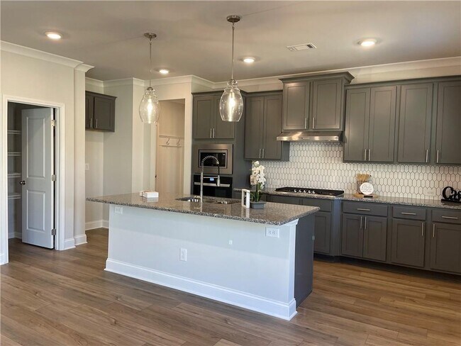 Foto del edificio - 764 Henson Farm Dr