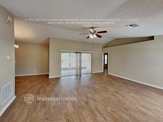 Foto del edificio - 2211 Lake Pointe Cir