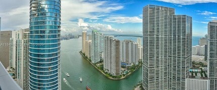Building Photo - 200 Biscayne Blvd Way