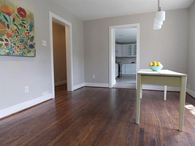 Building Photo - 1114 Elmhurst Pl