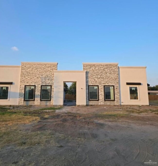 Building Photo - 10 Dragonfly St