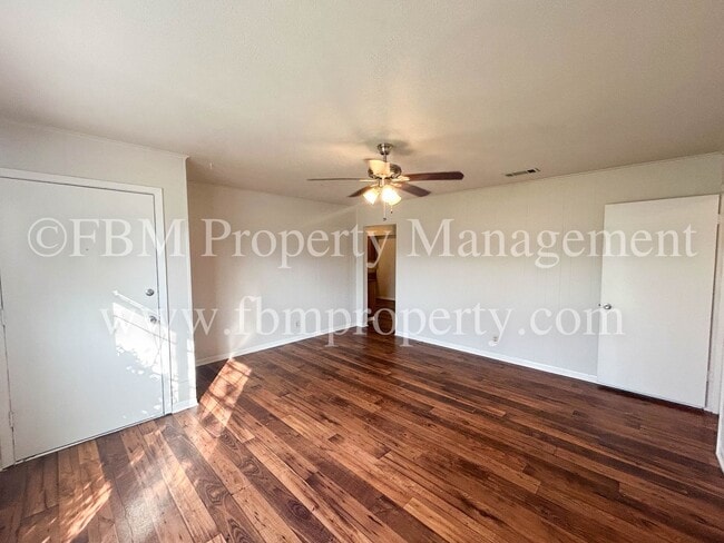 Foto del edificio - 1224 W Burnett St
