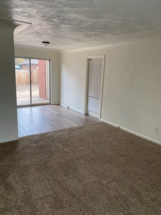 Foto del edificio - 3 Bedroom House!