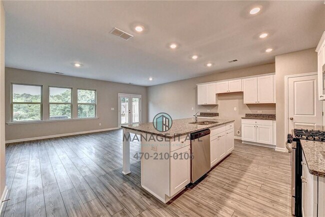 Building Photo - Beautiful 3 Bedroom Townhome in Buford Sch...