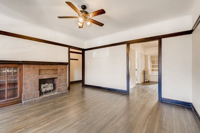 Foto del edificio - 3849 N Lakewood Ave